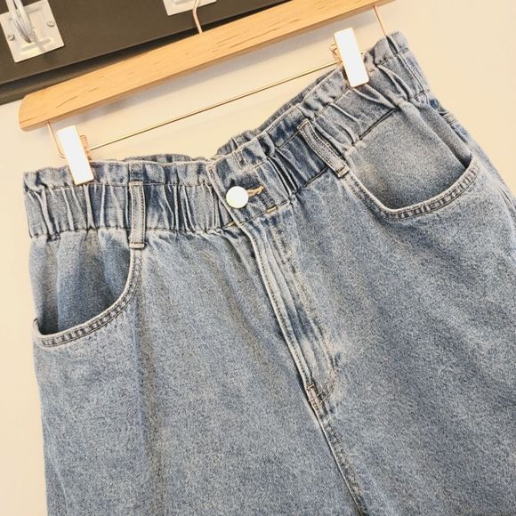 H&M Paperbag Waist Mom Short - Picture 2 of 5